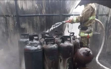 Алматыда газ баллондары сақталған үй өртенді