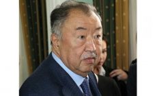 «Соттан әділ шешім күтемін»: Қуандық Бишімбаевтың әкесі сұхбат берді