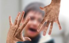 Павлодар облысында 80 жастағы зейнеткер екі балаға азғындық жасаған