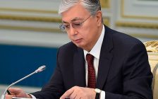 Мемлекет басшысы Өмірбек Байгелдінің жақындарына көңіл айтты