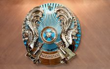 Елтаңбада тарихты көрсететін символ болу керек – депутат