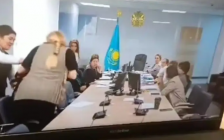 Түркістанда әкімдік қызметкері балабақша иесін ұрған