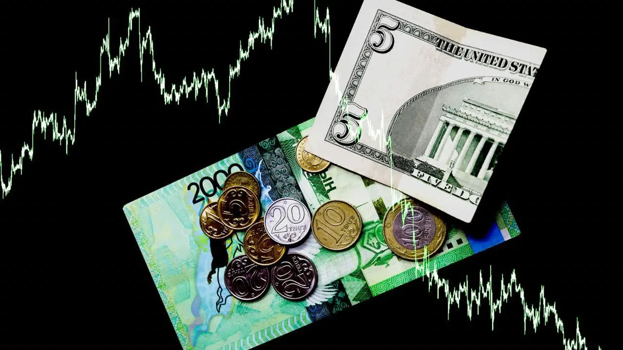 Ұлттық банк мөлшерлемені төмендетті: доллар бағамы 500 теңгеге жете ме?