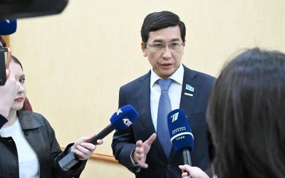 Мектептер ауданға берілді: Аймағамбетов бұл шешімді «қисынсыз» деп атады