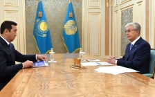 Тоқаев Ауыл шаруашылығы министрі Сапаровты қабылдап, сала қорытындысын тыңдады
