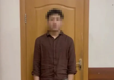 Астанада өзін әскерде зорланған деп жалған таратып, алаяқтық жасаған азамат 3 жылға бас бостандығынан айырылды