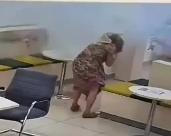 Павлодарда алаяқтар зейнеткерлерді банкте торт жаруға мәжбүрледі