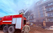 Астанада салынып жатқан ғимараттың шатырындағы өрт толық сөндірілді