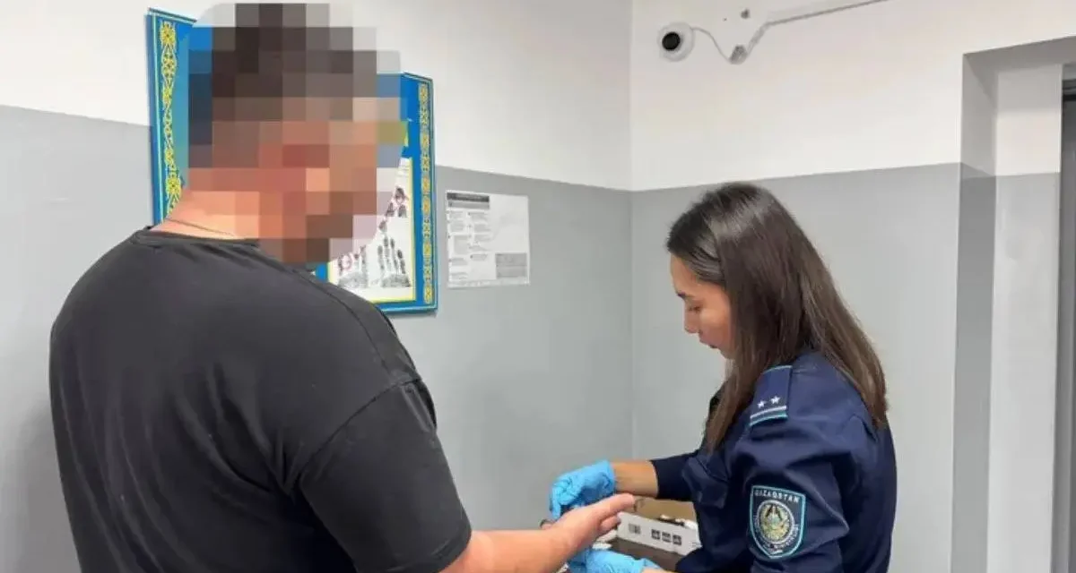 Петропавлда жалаңаш субұрқаққа түскен ер адам 15 тәулікке қамалды