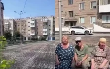 Көкшетауда зағип жандар жабысқақ қара май кешіп жүр: Әкімдер уәде үйгенімен, ауладан береке кетті
