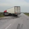 Қостанайдағы қырғын: жеңіл машина жүк көлігімен соқтығысып, екі адам көз жұмды