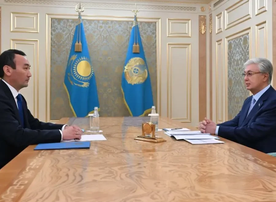 Мемлекет басшысы Ұлытау облысының әкімі Есет Байкенді қабылдады