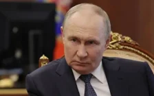 Владимир Путин Ресей Қарулы Күштерінің әскери қызметшілер санын 25 мыңға көбейтті