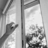 Алматыда 40 жастағы әйел тоғызыншы қабаттан құлап кетті