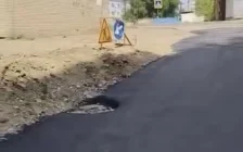 Жезқазғандағы «шала» жөндеу: Жаңа асфальт бордюрсіз қанша уақыт шыдайды?
