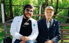 «Өмірімдегі ең ауыр күн болды»: Дариға Бадықованың экс-күйеуі қара жамылды