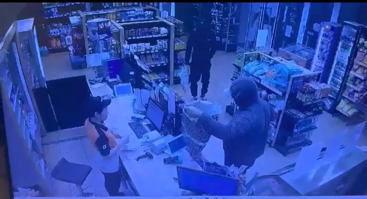 Алматы облысында жанармай құю бекетіне қарақшылық шабуыл жасалды (ВИДЕО)