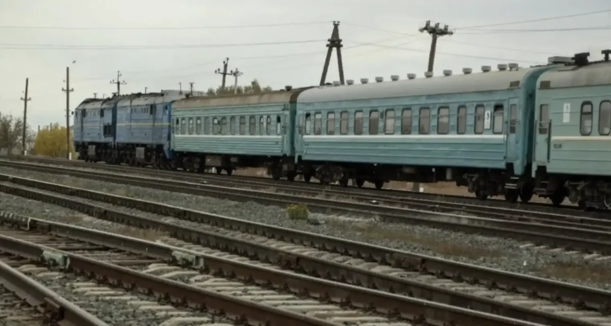 Шуда теміржолдан өтпек болған әйелді пойыз басып кетті