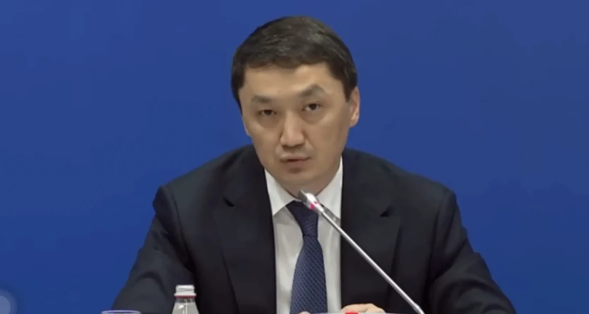 Министрлік тағы да бюджетті сылтауратты: Астанадағы нөсер суы мен вице-министрдің жауабы