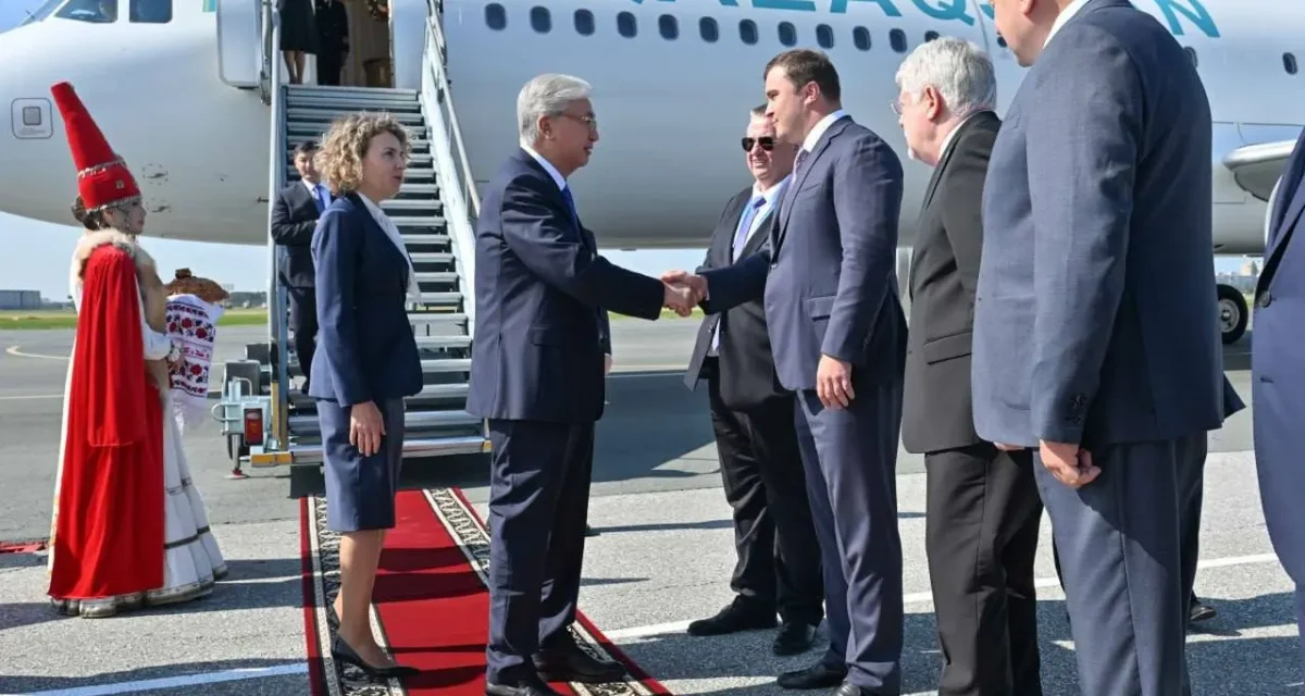 Президент Тоқаев Омбыға ХХІІ Қазақстан-Ресей өңіраралық форумына қатысуға келді