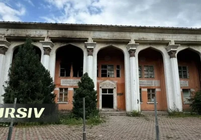 Алматыда бұрынғы теміржол ауруханасының ғимараты мен жері мемлекетке қайтарылды
