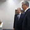 Қасым-Жомарт Тоқаев Путинге Шоқан Уәлиханов пен Достоевскийдің суреті салынған картина сыйға тартты