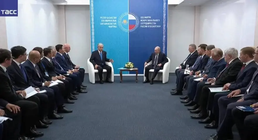 Тоқаев Путинге Украинадағы қақтығысты мұздатуды ұсынды