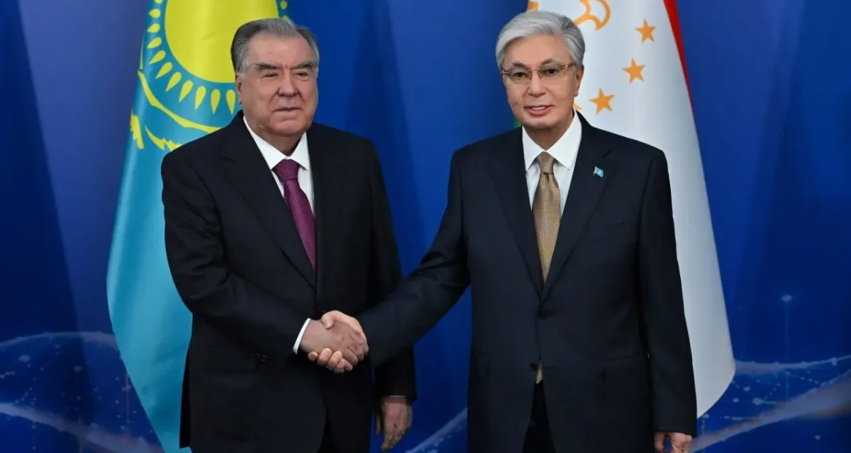 Қасым-Жомарт Тоқаев Тәжікстан Президентімен кездесті