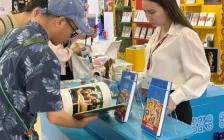 Қазақ әдебиеті Гуанчжоу кітап көрмесінде таныстырылды
