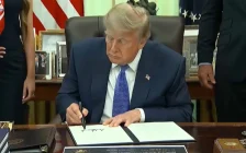 Құқық қорғау ұйымдары Трампты сотқа берді