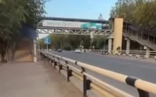 Көпірден қысылған халық: Қарасай ауданының әкімдігі жаяу жүргіншілер мәселесін шеше алмай отыр