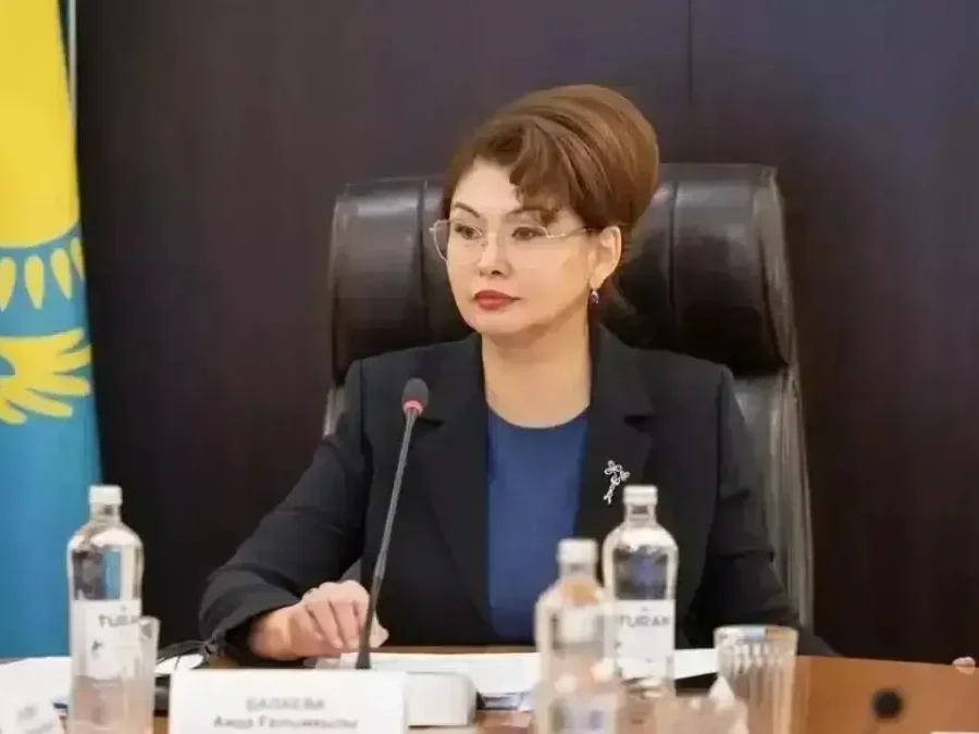«Заң алдында бәрі тең»: мәдениет және ақпарат министрі БАҚ өкілдері мен блогерлерге үндеу жасады