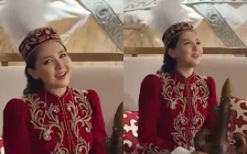 «Хиджабын шешкені дұрыс болды»: Айдана Меденова ұлттық образымен елді сүйсіндірді (ВИДЕО)