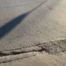 Халық Ақтөбе әуежайының алдындағы шұрық-тесік жолға наразы