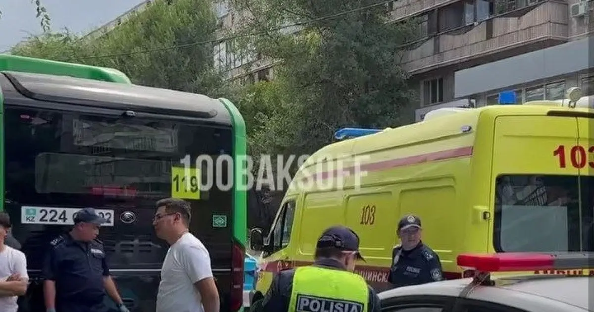 Алматыда автобус 30 жастағы әйелді қағып, оқиға орнында қаза тапты