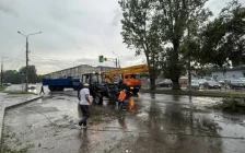 Дүлей дауыл: Өскеменде 25 мыңға жуық абонент жарықсыз қалды