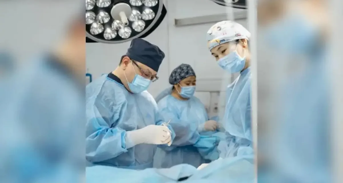 Алматыда алты жастағы баладан салмағы үш келіден асатын ісік алынды