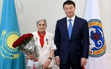 Алматының құрметті азаматы Асылы Осман «Барыс» орденімен марапатталды