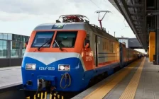Красивое ауылындағы теміржол станциясында ер адам вагон астына түсіп, ауыр жарақат алды