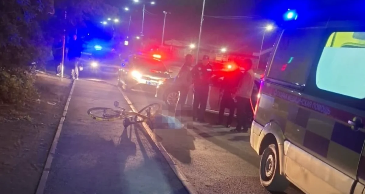 Астанада велосипед мінген әйелді жүк көлігі қағып, қаза тапты