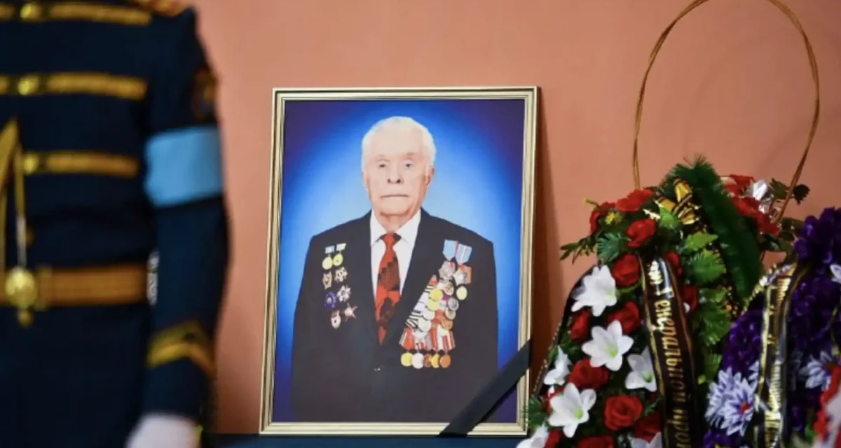 Оралдықтар «Халық Қаһарманы» Иван Гапичті ақтық сапарға шығарып салды