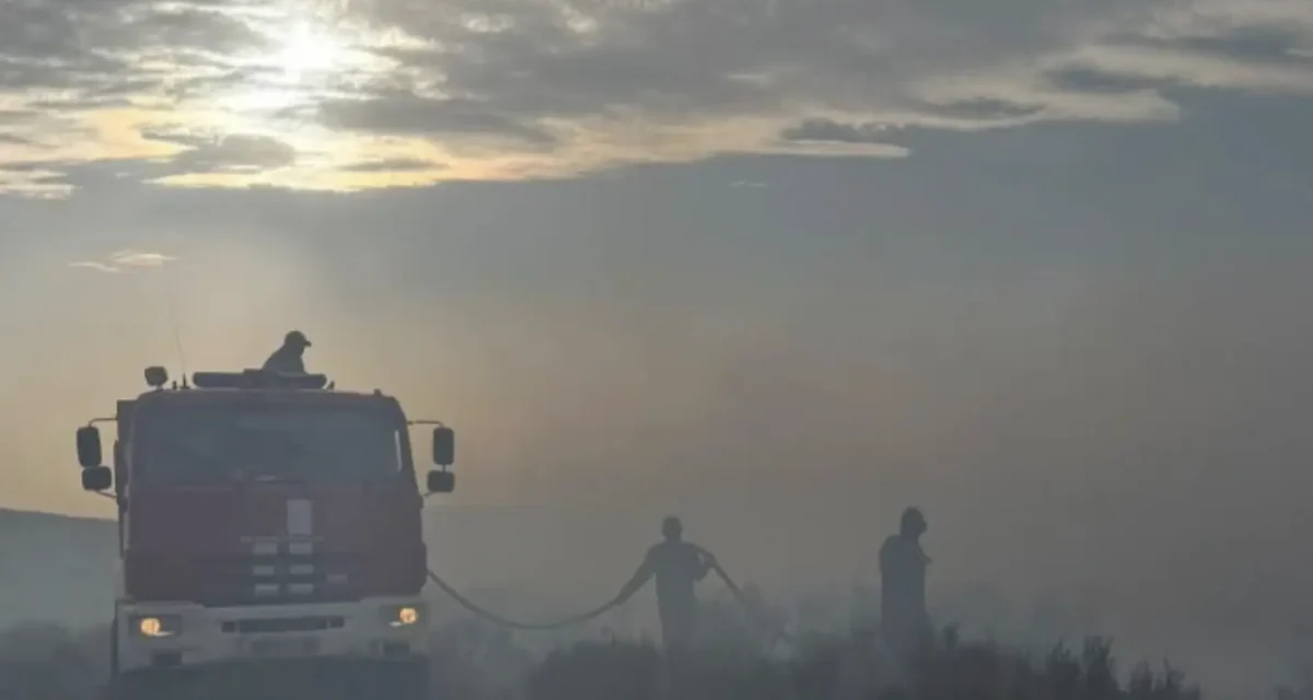 Қарағанды облысында дала өрті өршіп, екі адам зардап шекті