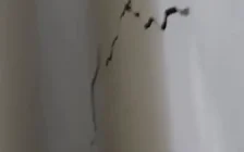 Ипотекасын әлі төлеп отыр, ал үйі құлағалы тұр: Атырауда тұрғындар дабыл қақты