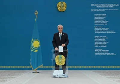 Президент Қазақстан Құрылтайы депутаттарының сайлауында дауыс берді