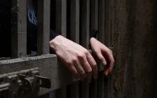 Грекияда 125 жылға сотталған қазақстандық жігіттің анасы көмек сұрады