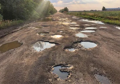 ШҚО-да шұрық тесік жол: әкімдік халықтың қамын ойламауды ұмытқан
