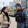 Полиция қызметкері 12-қабаттан секірмек болған қызды құтқарып қалды
