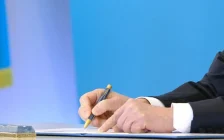 Тоқаев БАӘ Премьер-министріне көңіл айтты