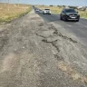 Екі айға шыдамаған асфальт: Түркістан облысында жаңа жол қайта бүлінді