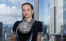 Елена Рыбакина әлемнің бірінші ракеткасы ретінде арнайы жүлде алды